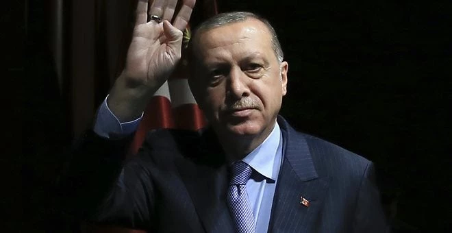 Κλείσιμο όλων των σχολών γαλλικής φιλολογίας ανακοίνωσε ο Ερντογάν